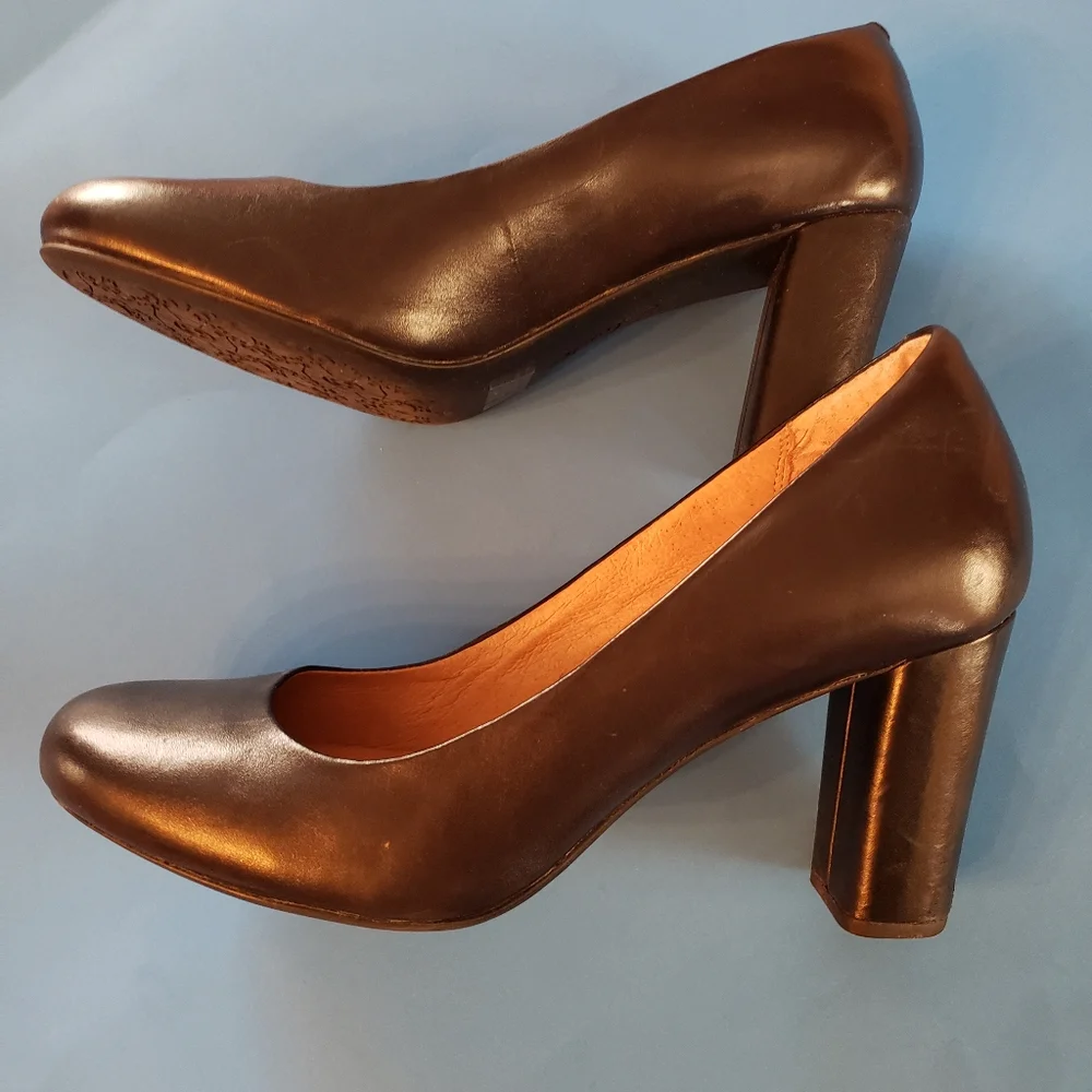 Elegant Black Women's Heels - Picture 6 of 7
